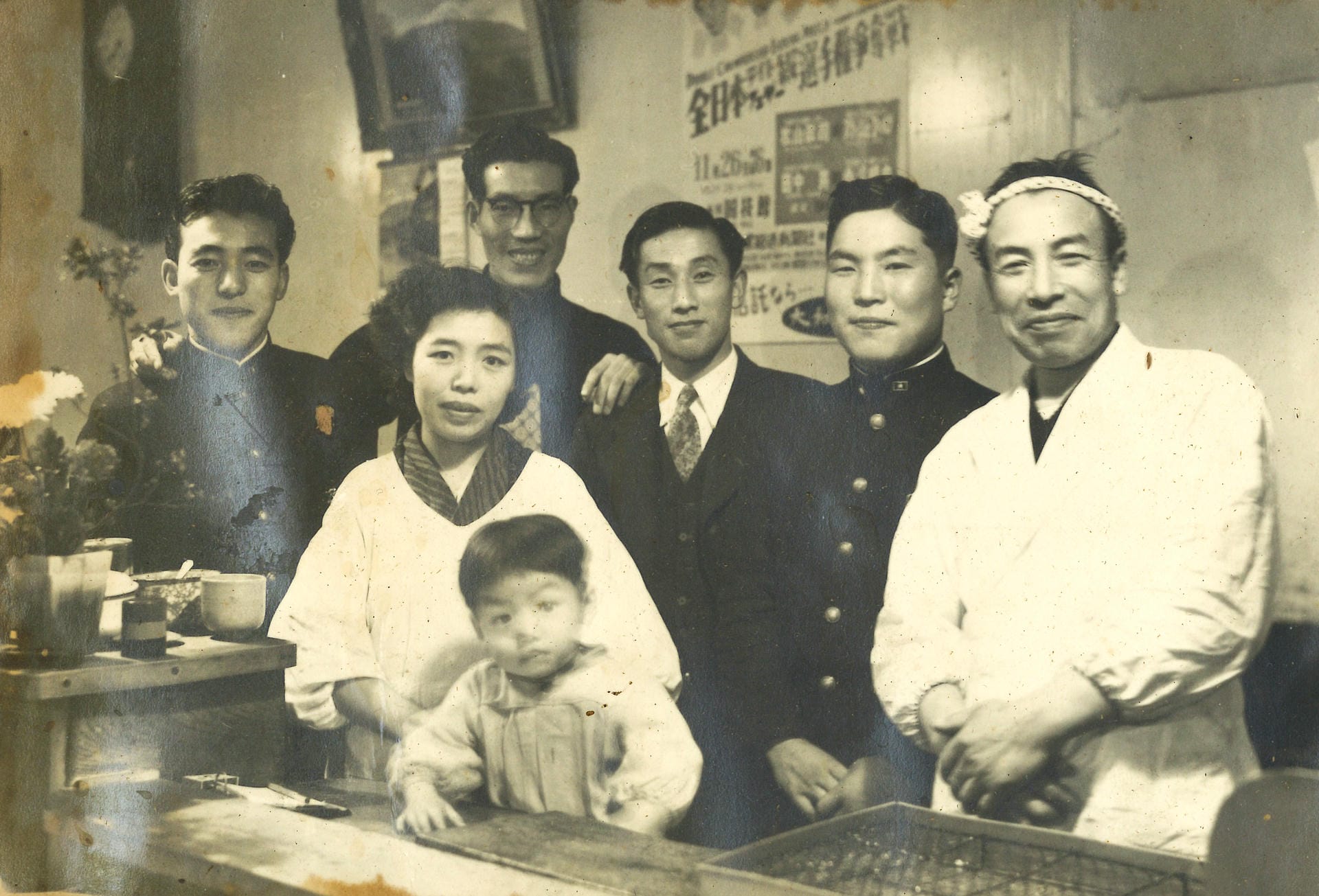 明大生と店主・寅吉